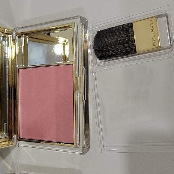 Estee Lauder peachy keen PC blush 08 per item - Picture 5 of 5